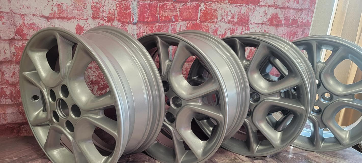 Wheels Coated with Heavy Silver | Prismatic Powders