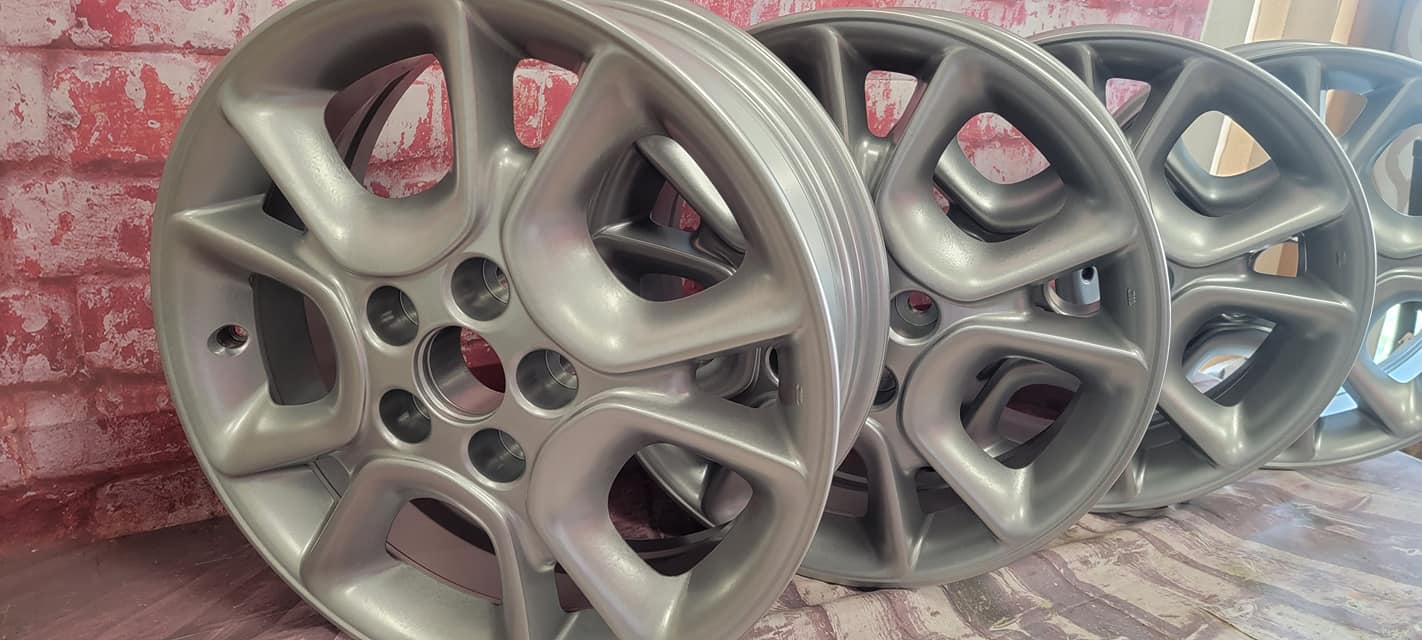 Wheels Coated in Heavy Silver | Prismatic Powders