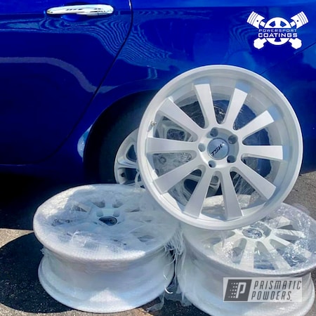 Powder Coating: Shattered Glass PPB-5583,Wheels,Two Stage Application,Aluminum Wheel,Rims,Gloss White PSS-5690,Layered Colors