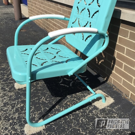 Powder Coating: Patio Chair,Gloss White PSS-5690,RAL 6027 Light Green