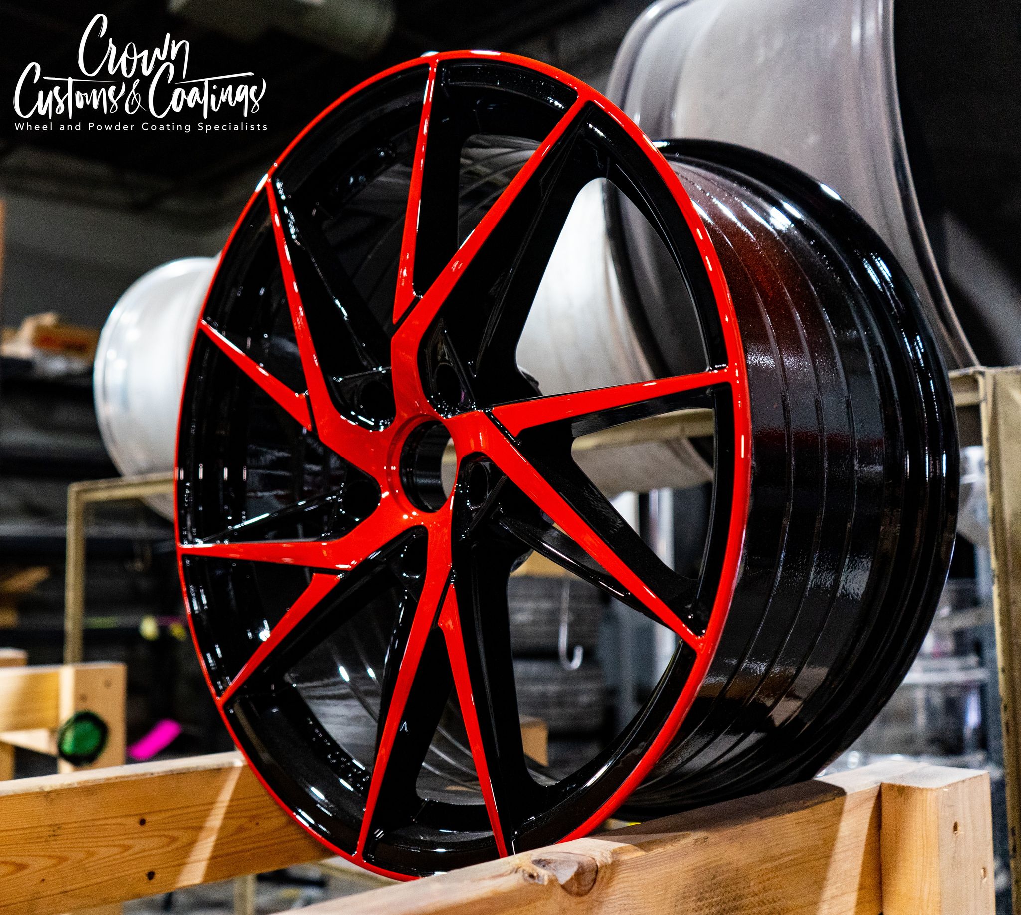 Two Tone Wheel Finished in Very Red | Prismatic Powders