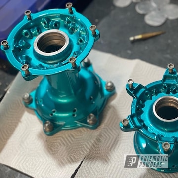 Powder Coated Dirt Bike Hubs In Pps-2974, Hss-2345 And Upb-2043