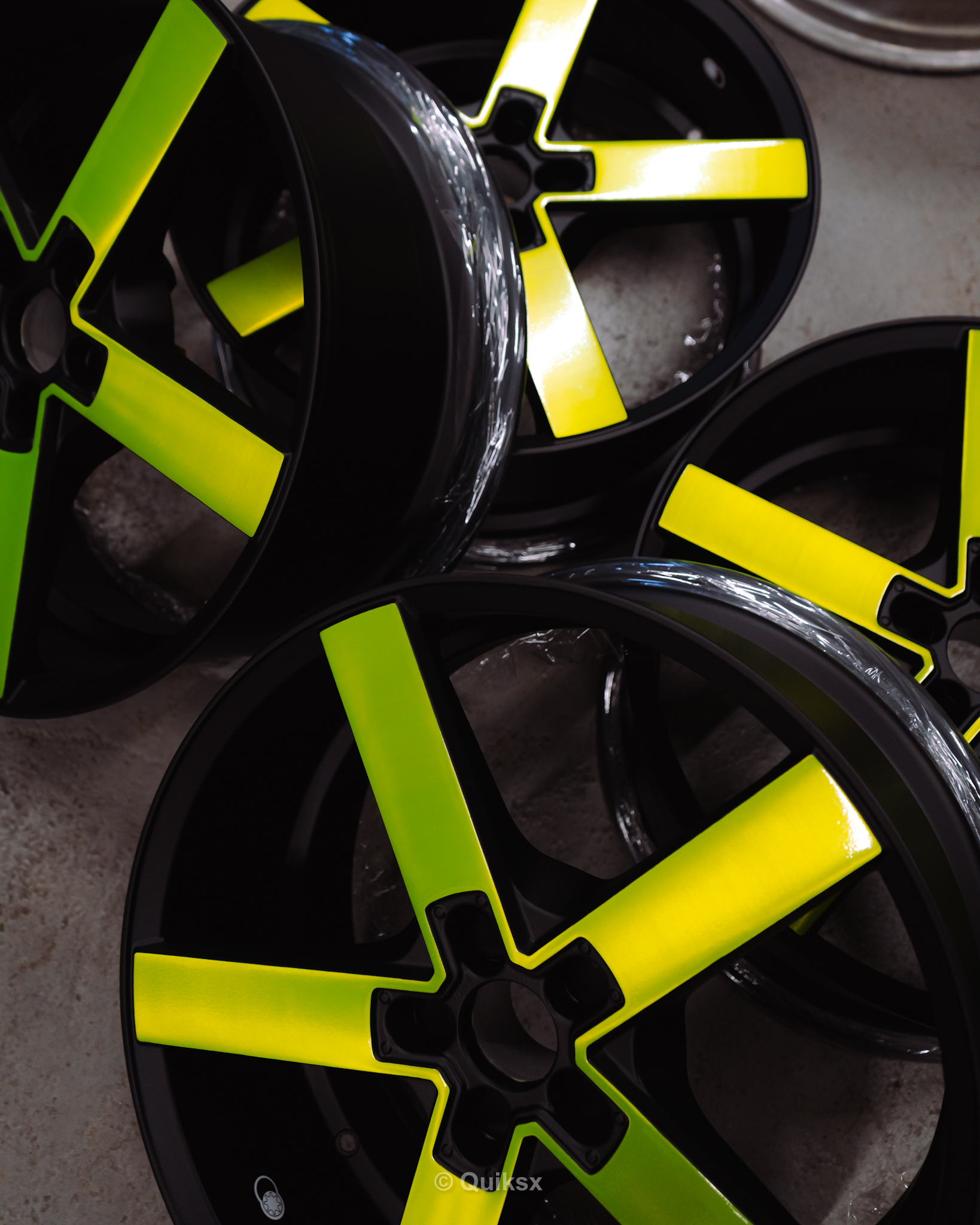 Two Tone Azev Wheels in Shocker Yellow | Prismatic Powders