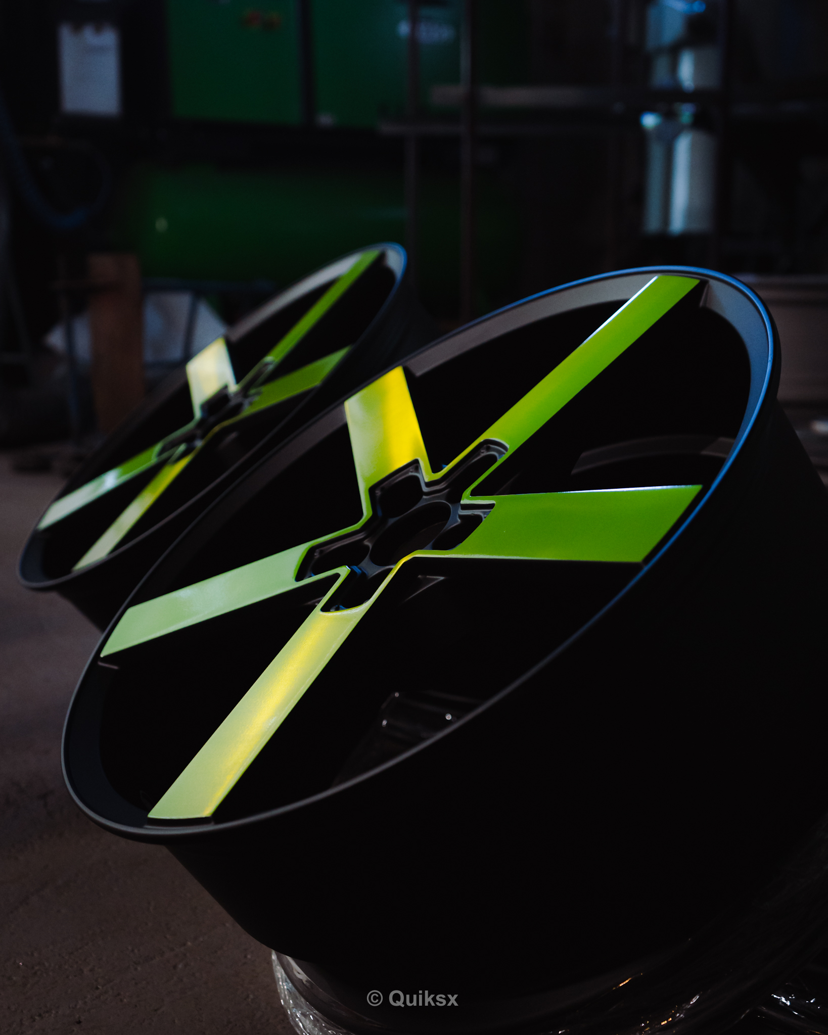 Two Tone Azev Wheels in Shocker Yellow | Prismatic Powders