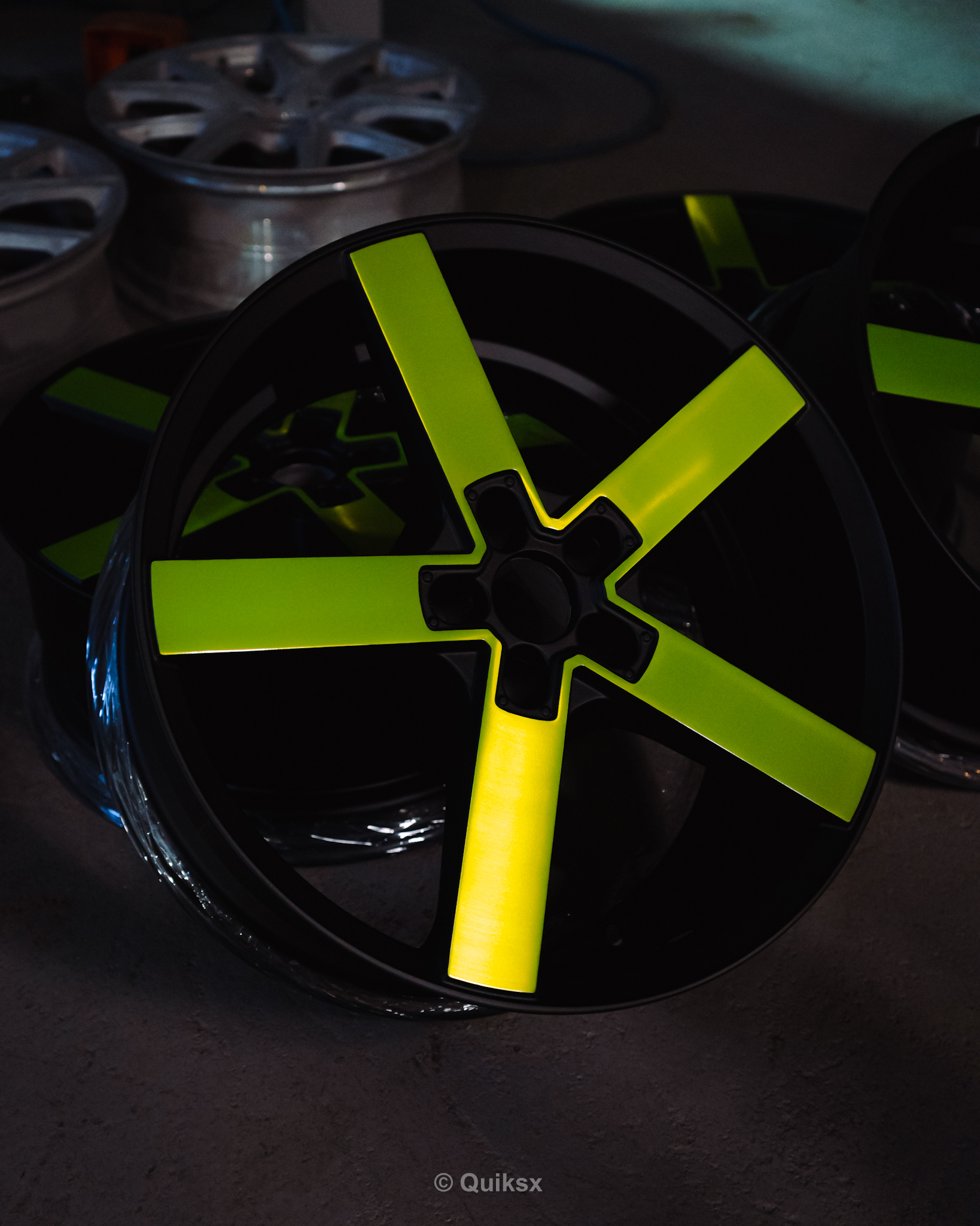Two Tone Azev Wheels in Shocker Yellow | Prismatic Powders