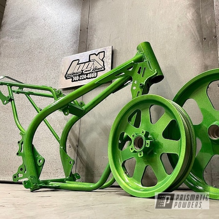 Powder Coating: Dirt Bike,Illusion Green Ice PMB-7025,Clear Vision PPS-2974,2 stage,Bike Frame