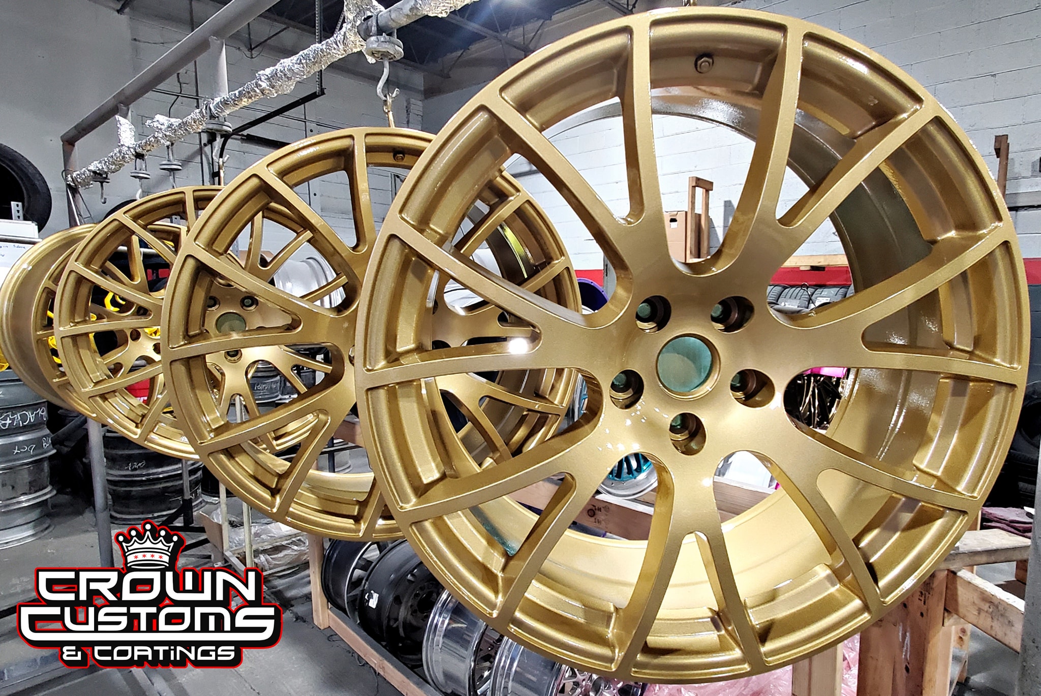 Wheels Featuring Clear Vision and Gold Smith | Prismatic Powders