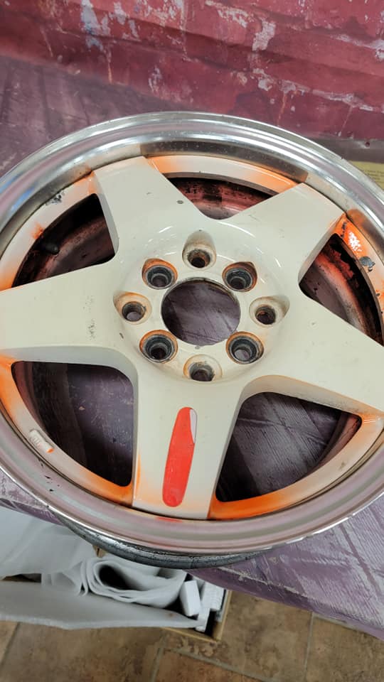 Wheels Coated with Pearl Sparkle | Prismatic Powders