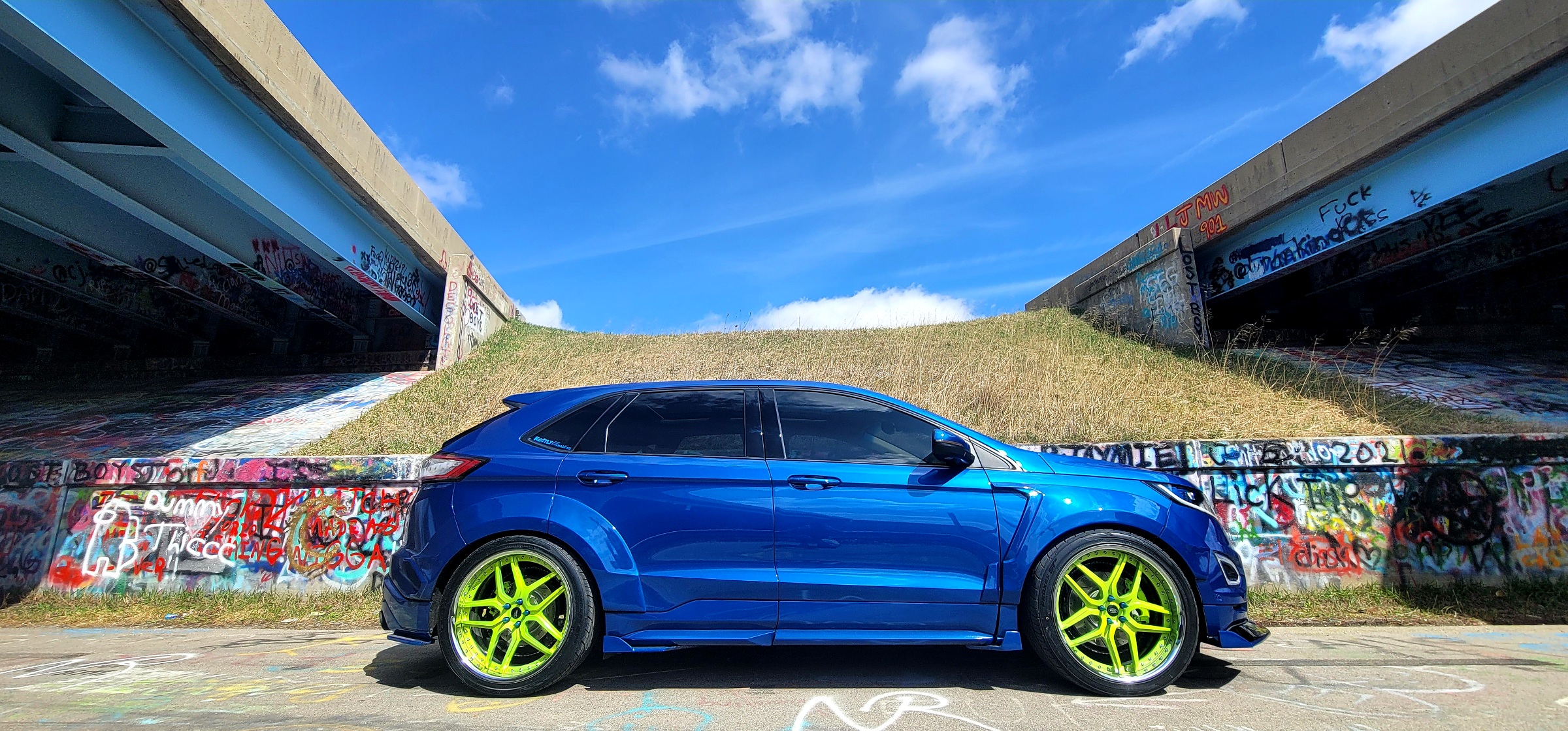 Custom Ford Edge