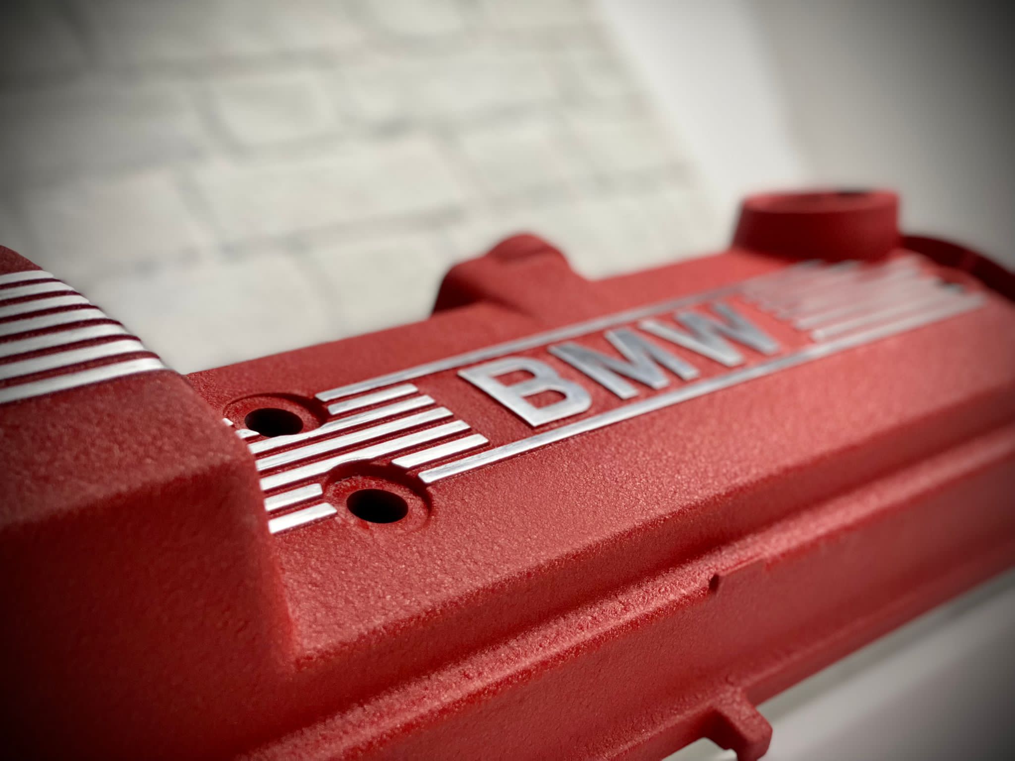 Powder Coating Car Rocker Cover Valve Cover with a Desert Red Wrinkle Finish | Prismatic Powders