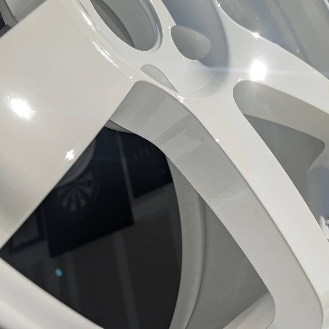 Wheels Coated in Gloss White | Prismatic Powders