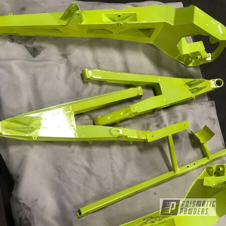 Powder Coating: ATV Frame,ATV,ATV Parts,Gloss White PSS-5690,Shocker Yellow PPS-4765