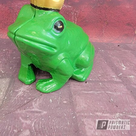 Powder Coating: Goldtastic PMB-6625,Yard Art,Frog Prince,Green Imagination PMB-2830,Frog,POLY CLEAR PPS-5137