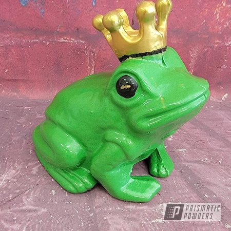 Powder Coating: Frog,Frog Prince,Green Imagination PMB-2830,Goldtastic PMB-6625,POLY CLEAR PPS-5137,Yard Art