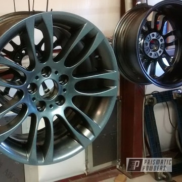 Wheels Finished In Polar Sparkle And Ink Black Powder Coat