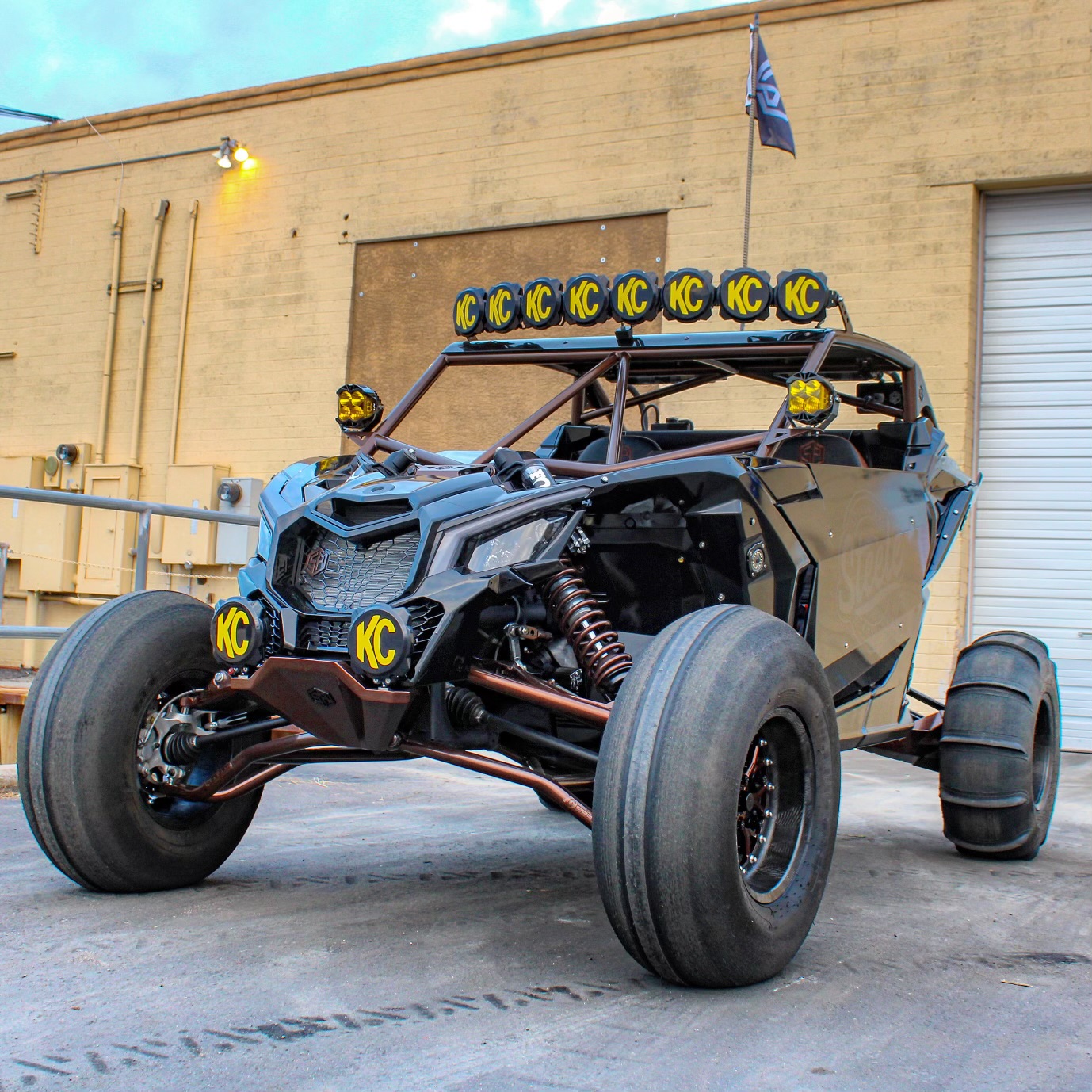 Custom UTV Featuring a Burnt Rootbeer Finish | Prismatic Powders