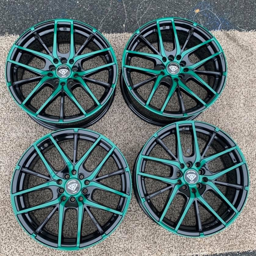 Dual Color Rims Two Tone Wheels Featuring an Ink Black and Hardy Green Finish ...