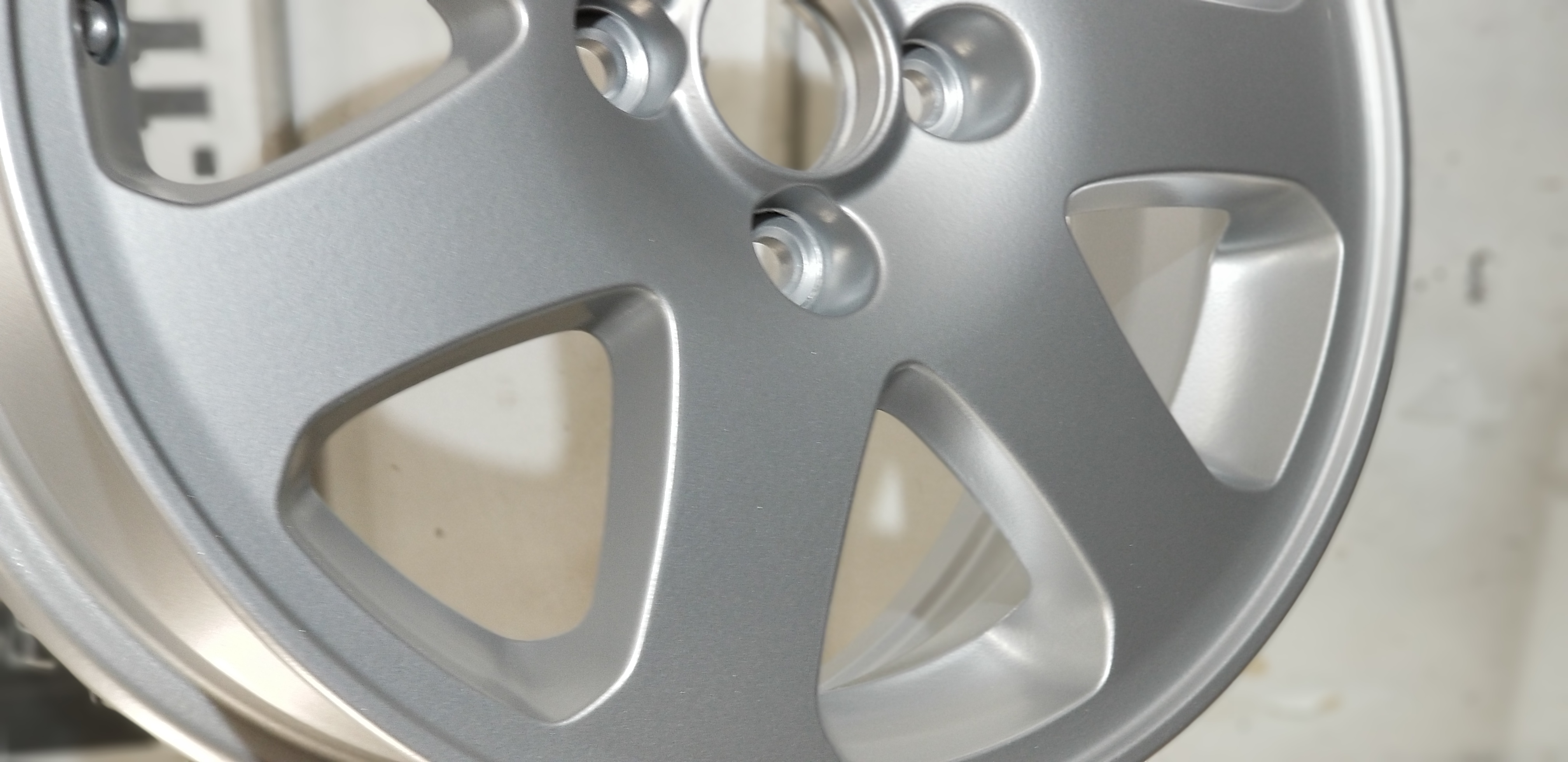 Custom Wheels coated in a Porsche Silver Powder Coat | Gallery Project ...