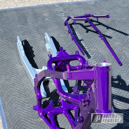 Powder Coating: Illusion Purple PSB-4629,Clear Vision PPS-2974,POLISHED ALUMINUM HSS-2345,Motorcycle Frame