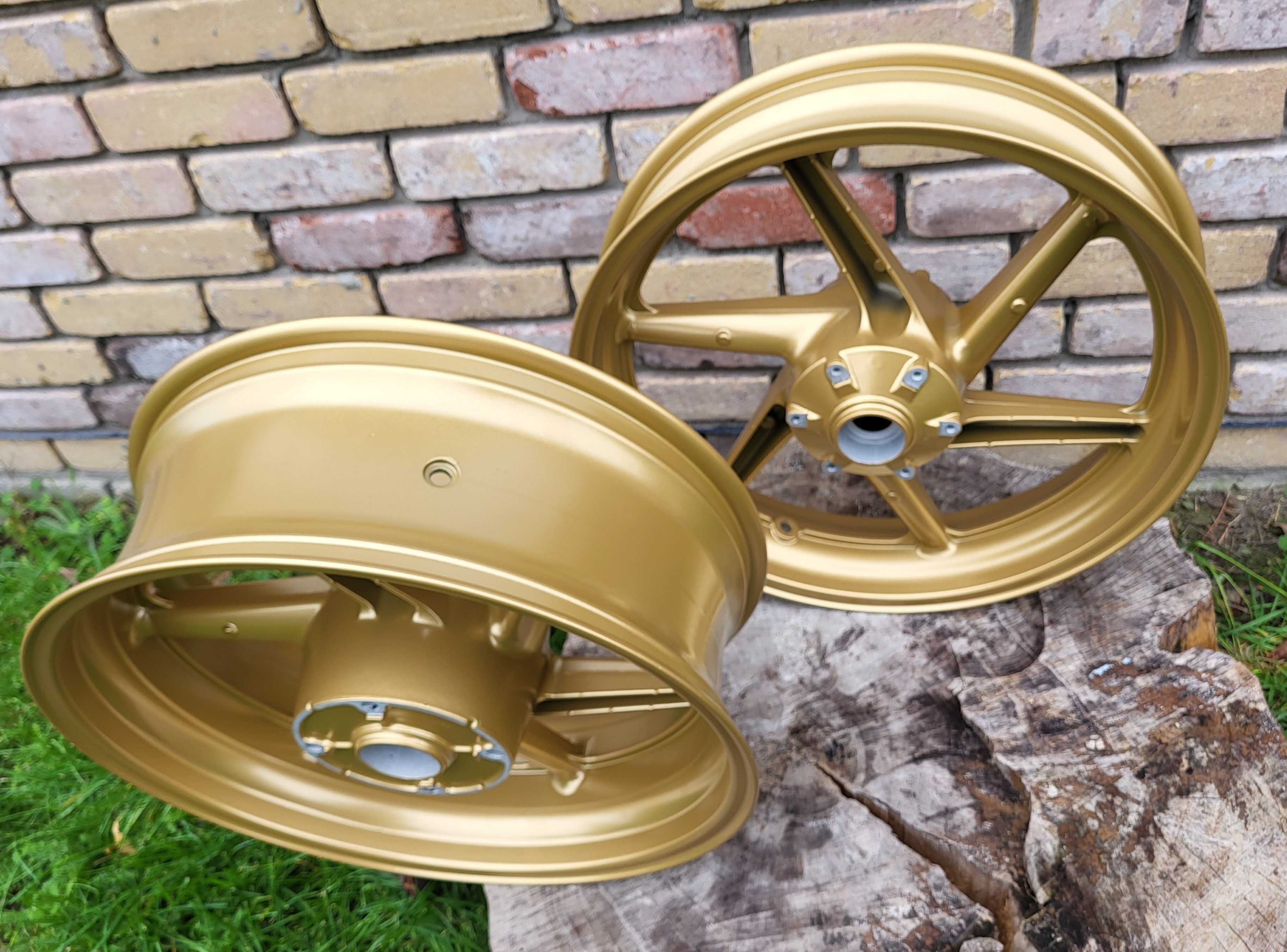 Charizard Motorcycle Rims Motorcycle Wheels Coated with a Prismatic Gold II Finish | Prismatic ...