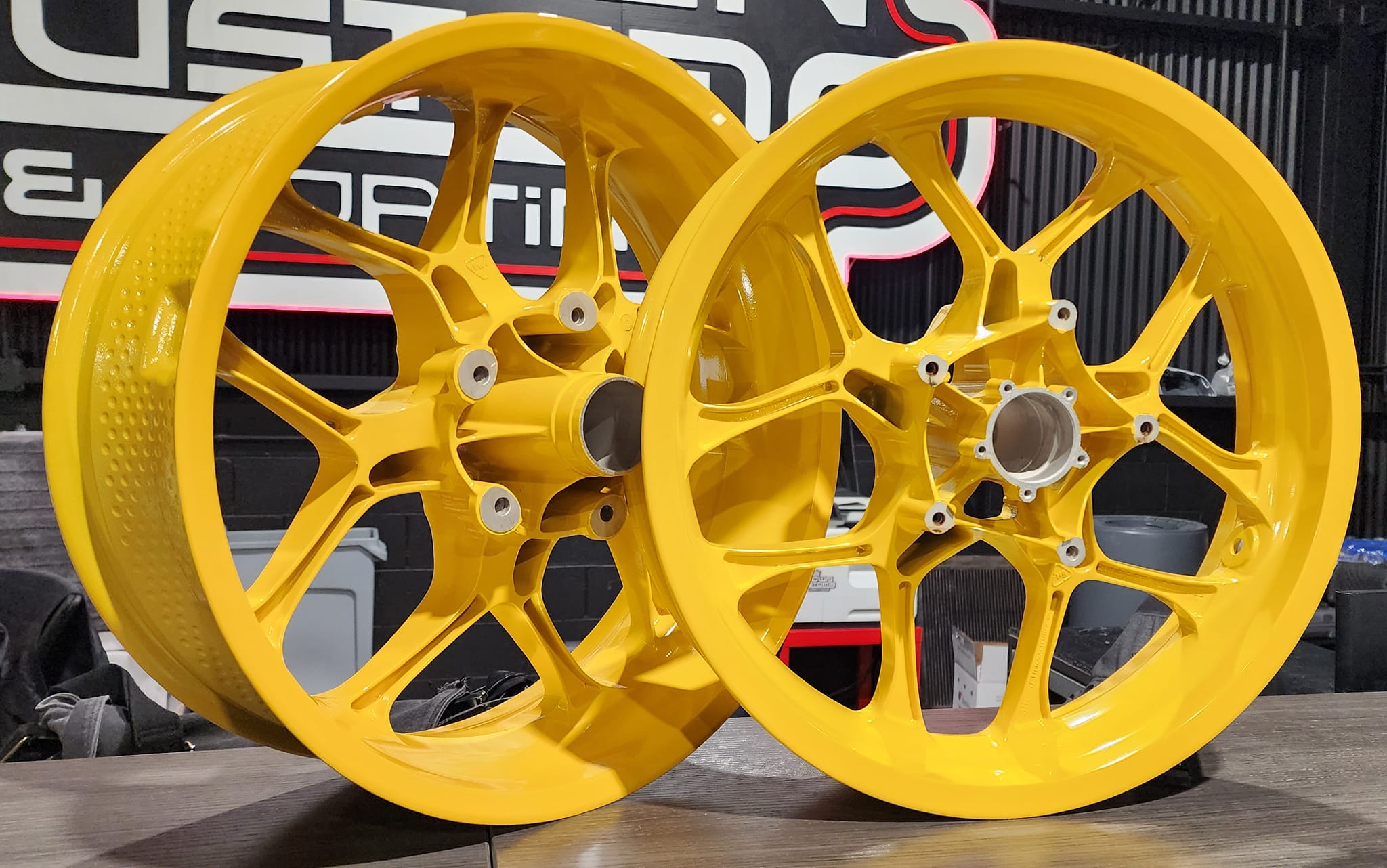 Motorcycle Wheels Coated with Trapper Yellow | Prismatic Powders