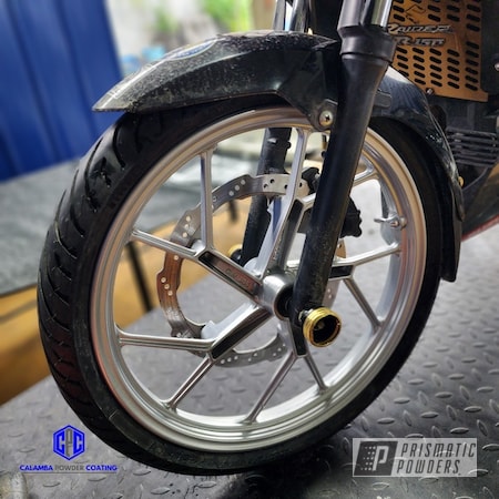 Powder Coating: Wheels,Motorcycle Rims,Rims,Motorcycle Wheels,Alien Silver PMS-2569,Suzuki Motorcycle Wheels