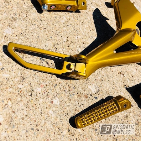 Powder Coating: Motorcycles,Custom,Gold,GROM,Brassy Gold PPS-6530,Two Stage Application,SUPER CHROME USS-4482,Honda,Motorcycle Parts,Rearsets