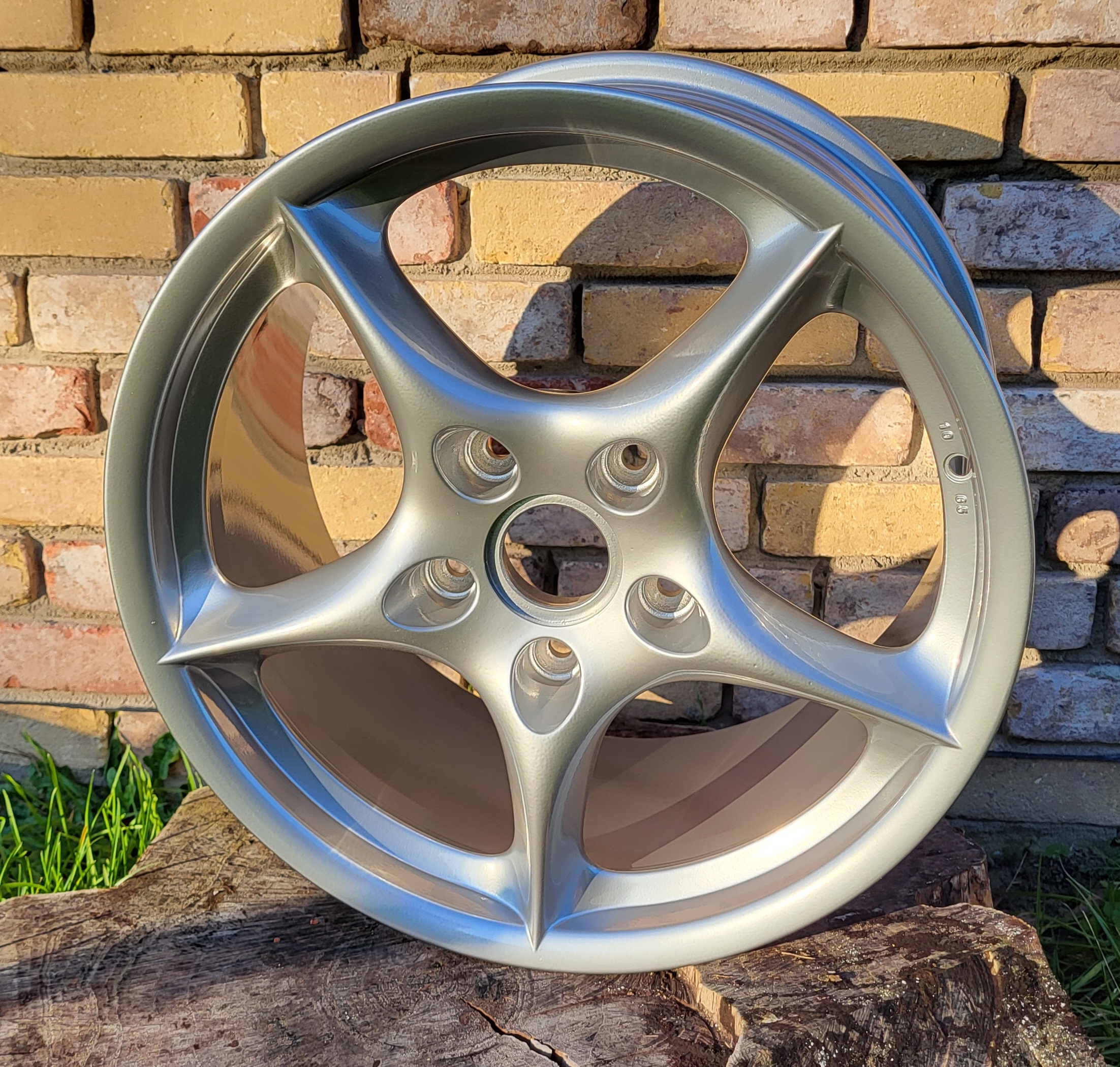 Porsche Wheels Coated with PPS-2974 and HSS-2345 | Prismatic Powders