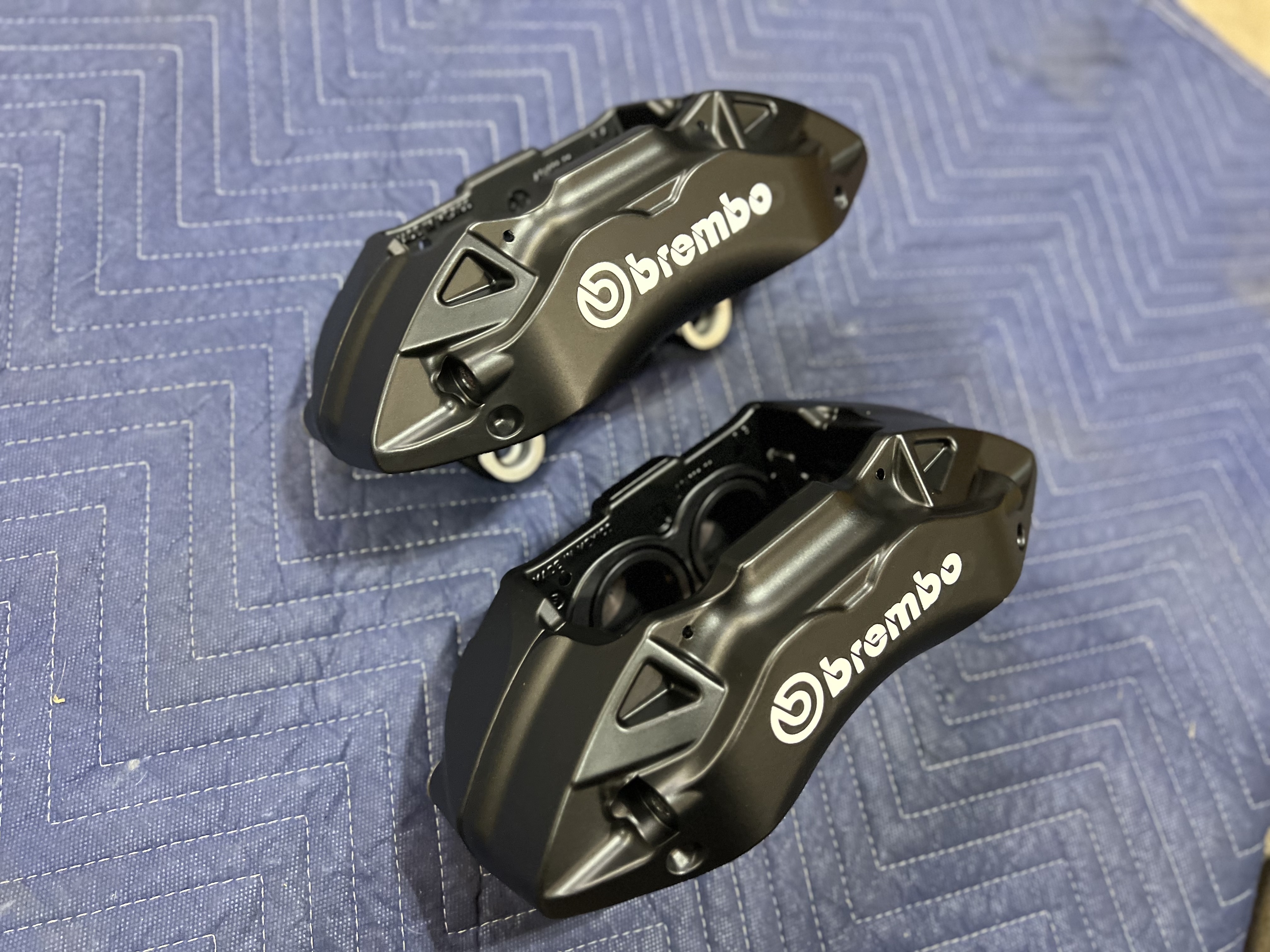 Powder Coated Brembo Brake Calipers | Prismatic Powders
