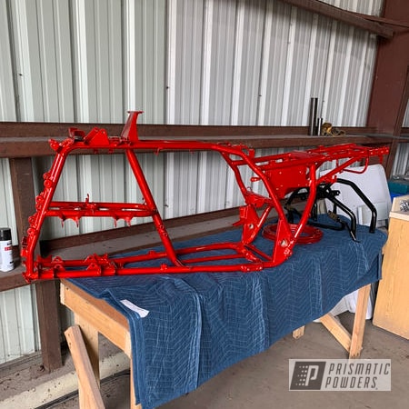 Powder Coating: ATV Frame,Outlaw Fab,ATV,Prismatic Powders,Soft Red Candy PPS-2888,Gloss White PSS-5690