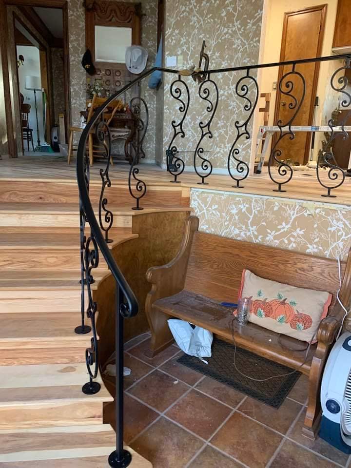 Classic Hand Railing Hand Railing Finished with Black Jack | Prismatic Powders