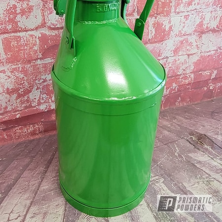 Powder Coating: Vintage Cans,Green Imagination PMB-2830,Vintage Oil Cans