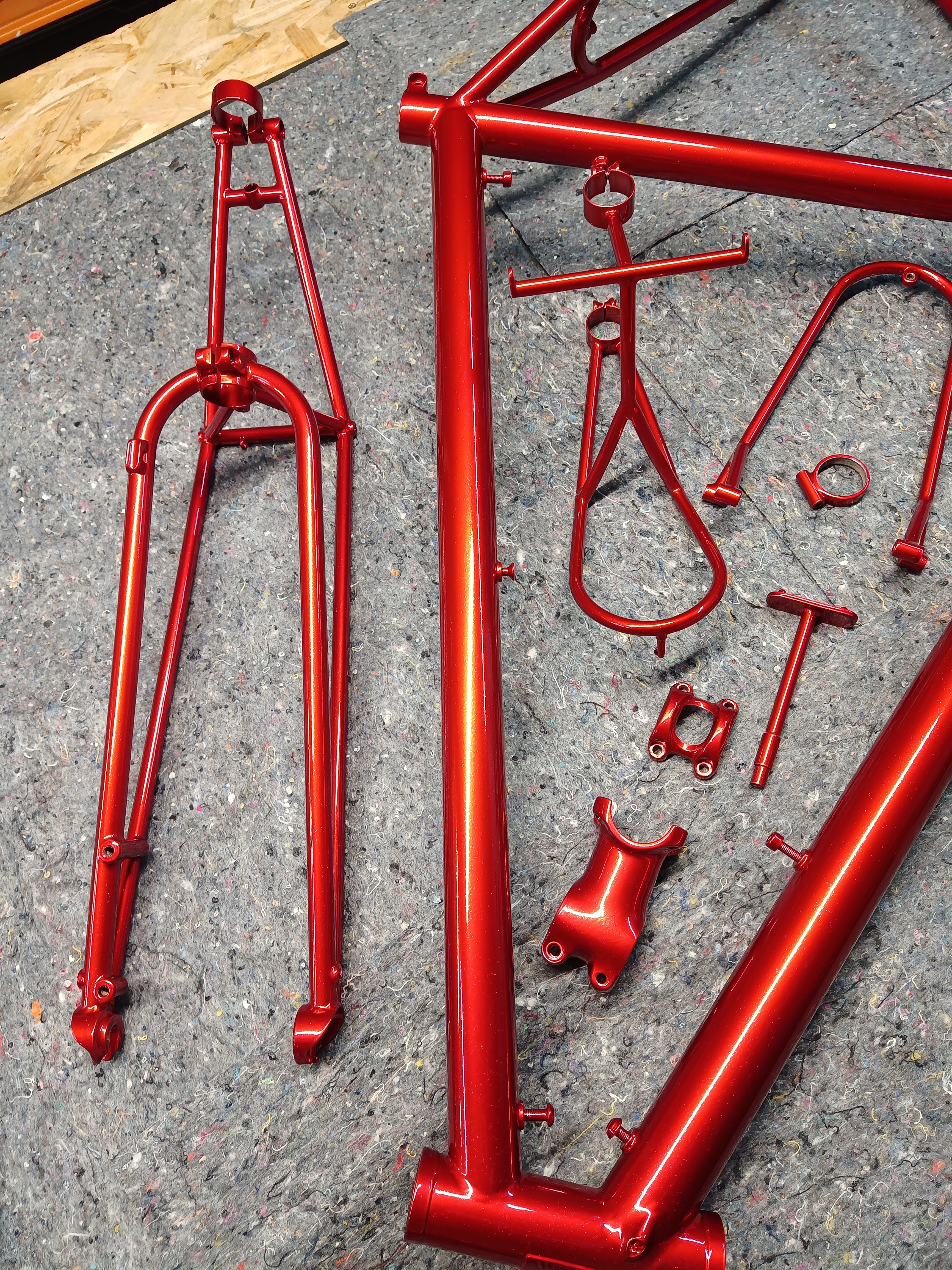 Upb Frame Custom Bicycle Frame from Pechtregon bicycles in France | Prismatic Powders