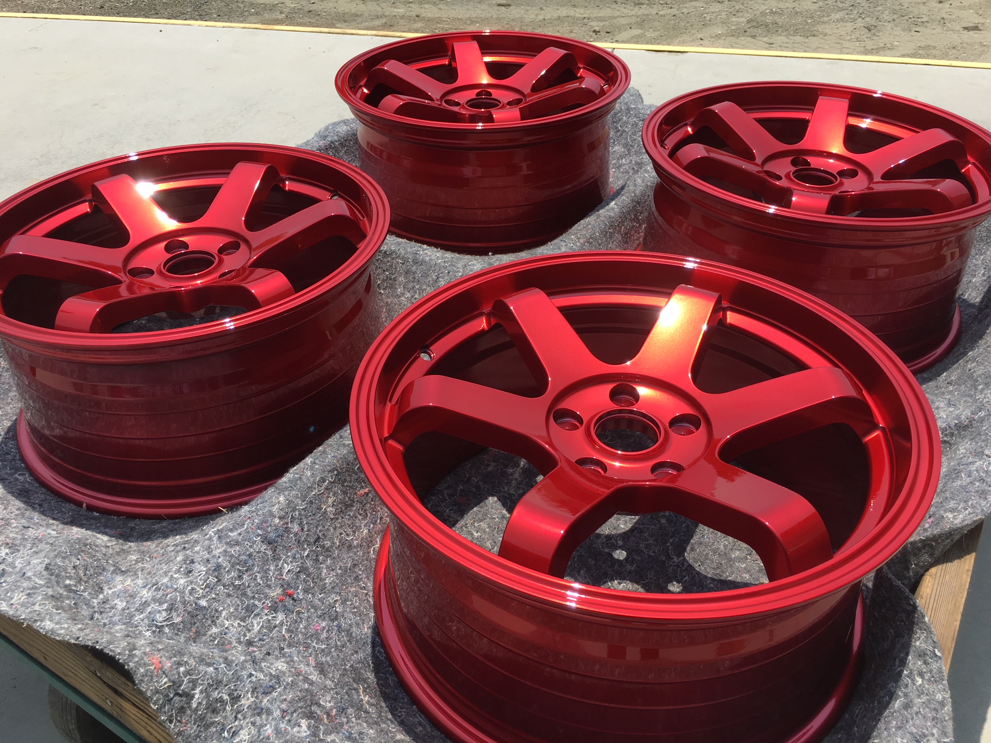 Rims done in Lollypop Red and Super Chrome | Prismatic Powders