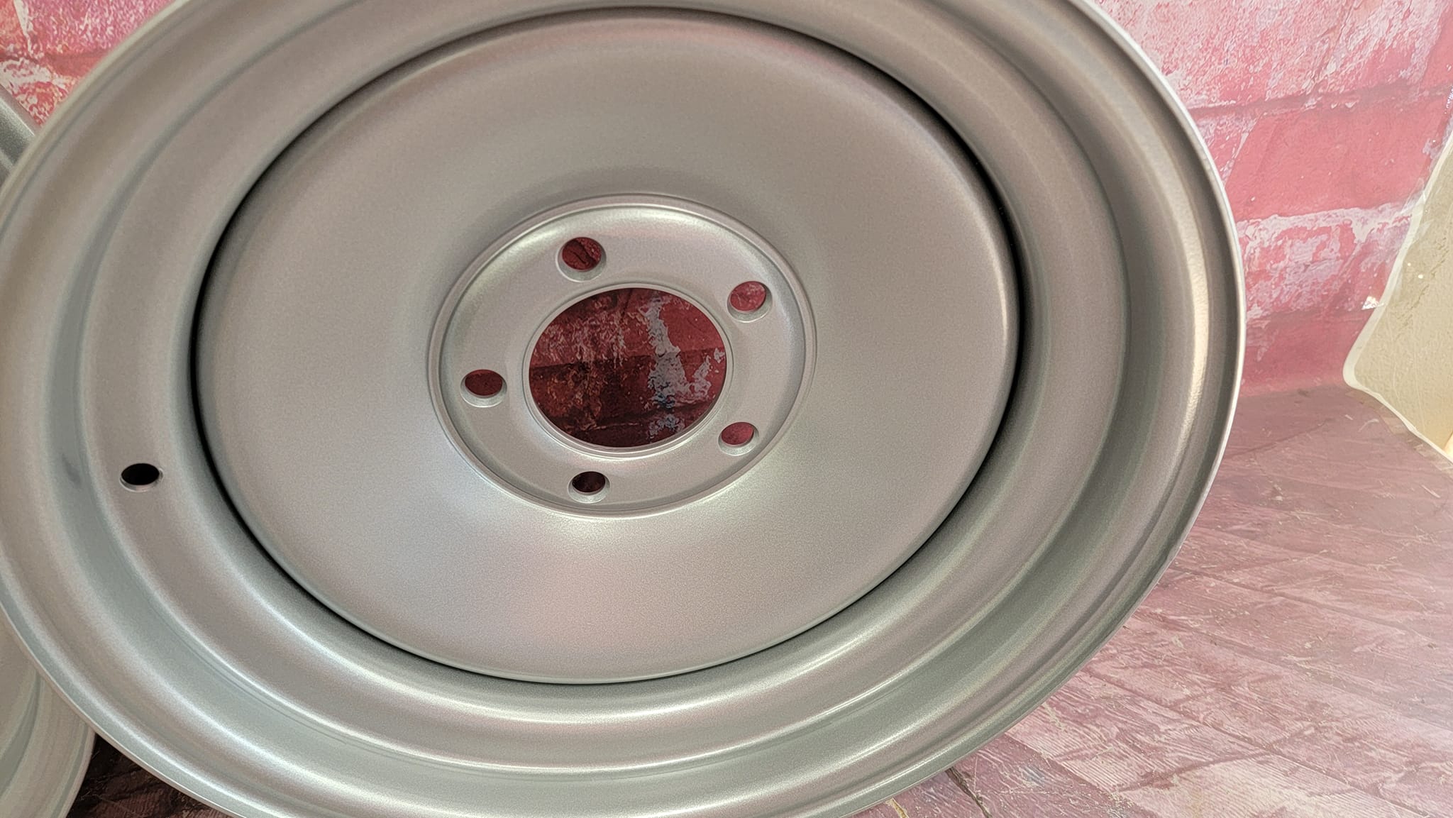 Steel Wheels done in Pms-0517 | Prismatic Powders