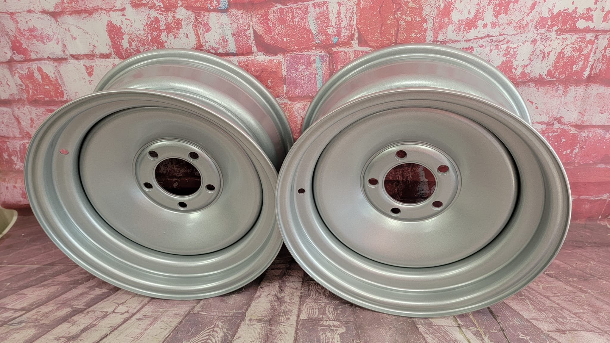 Steel Wheels done in Pms-0517 | Prismatic Powders