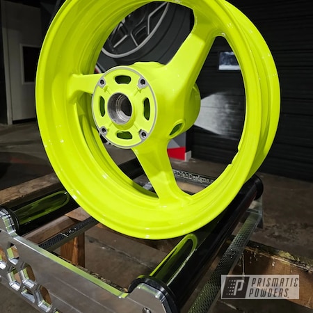 Powder Coating: Wheels,Automotive,Clear Vision PPS-2974,Custom Wheels,Motorcycle Wheels,Honda Yellow PMB-1657