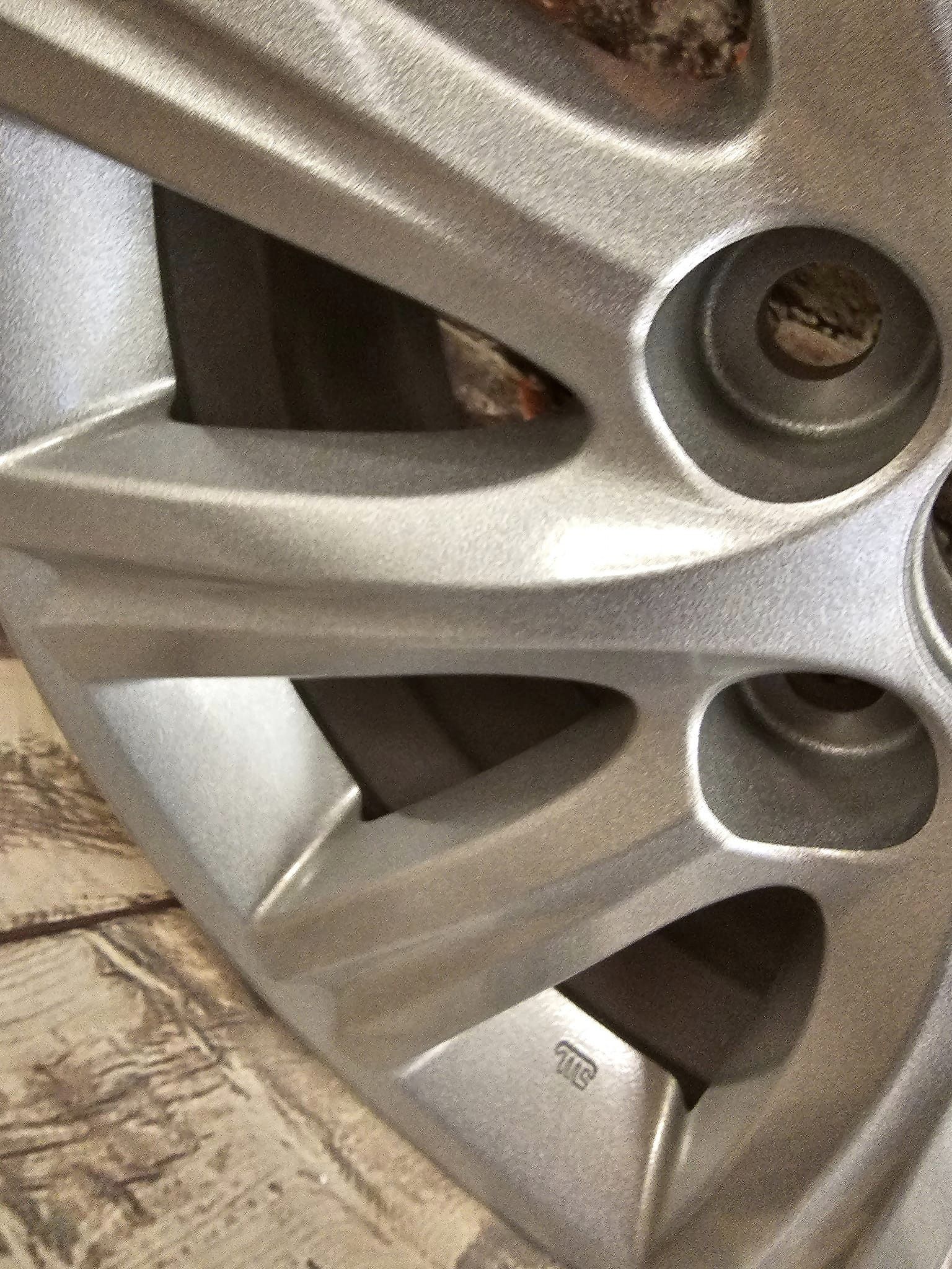 Rims done in a Clear Vision and Alien Silver Finish | Prismatic Powders