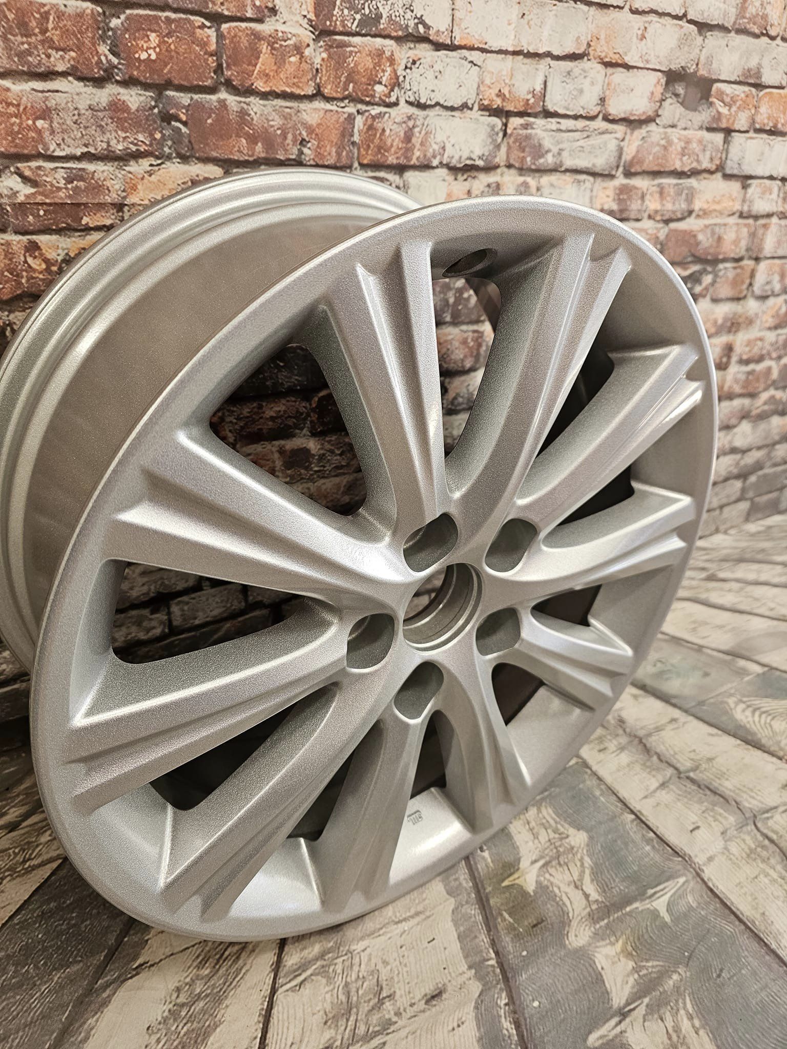Rims done in a Clear Vision and Alien Silver Finish | Prismatic Powders