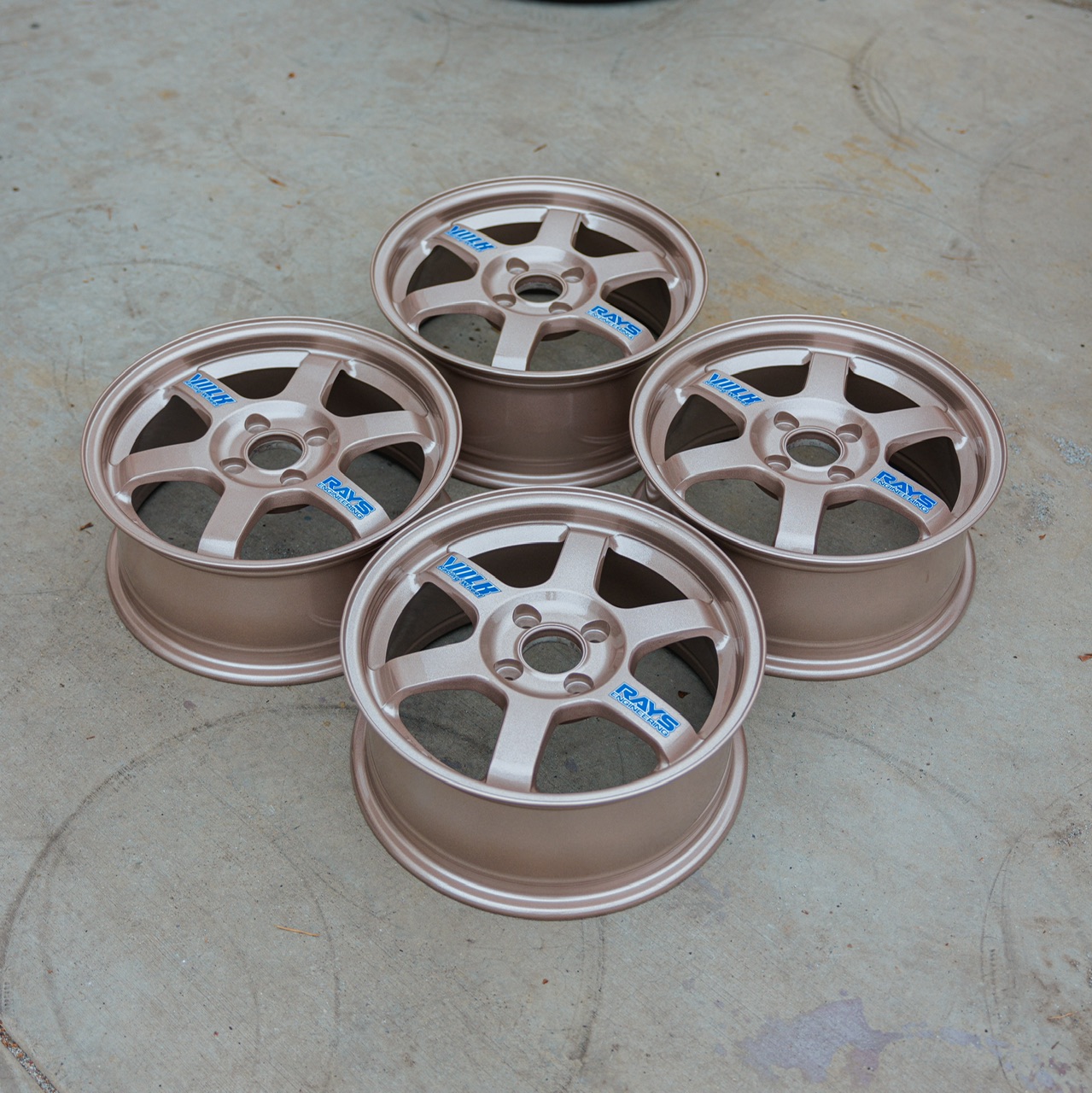 “BAZZINGA” ON RAYS TE37 | PRISMATIC POWDERS®