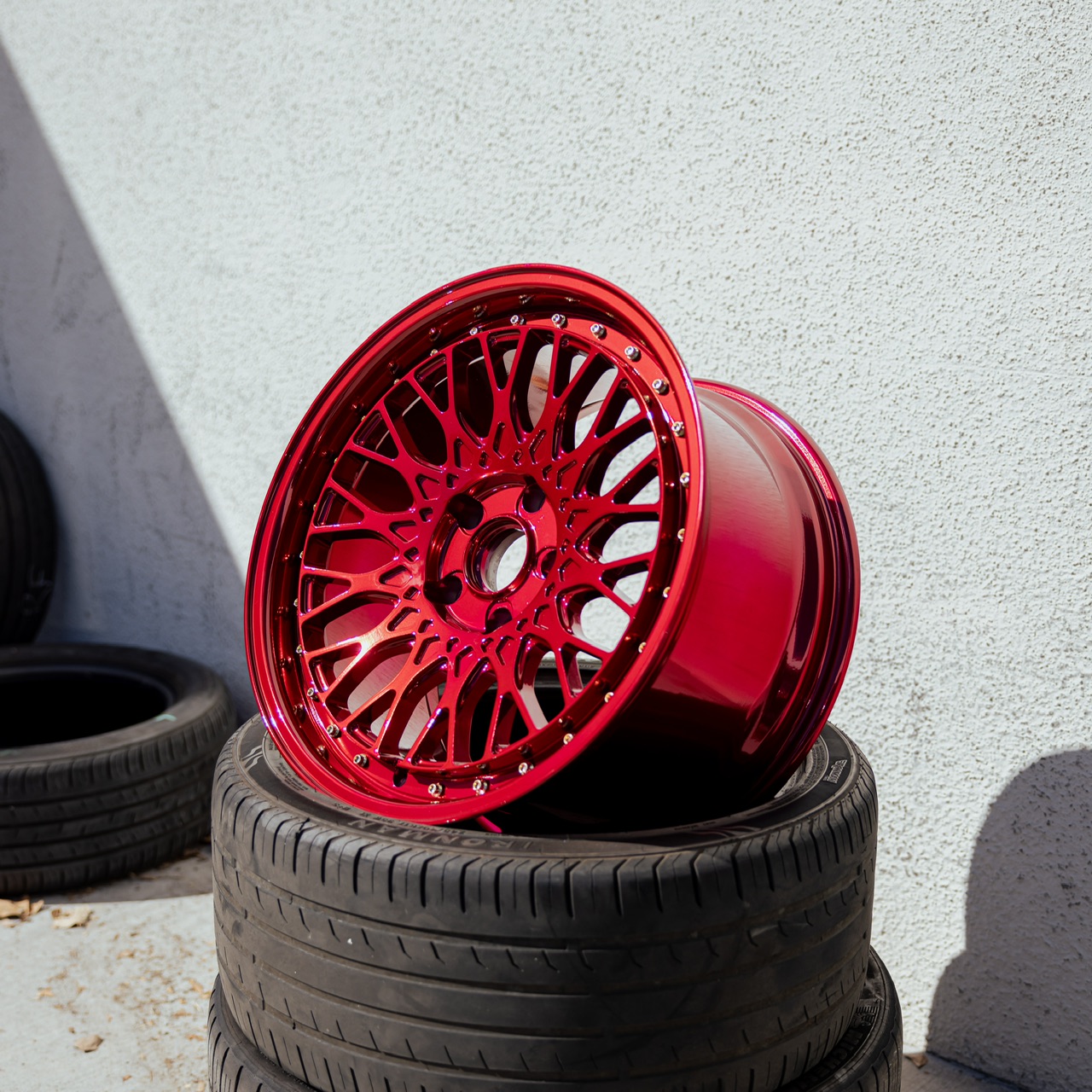 “WIZARD RED” on VIP MODULAR WHEELS | PRISMATIC POWDERS®