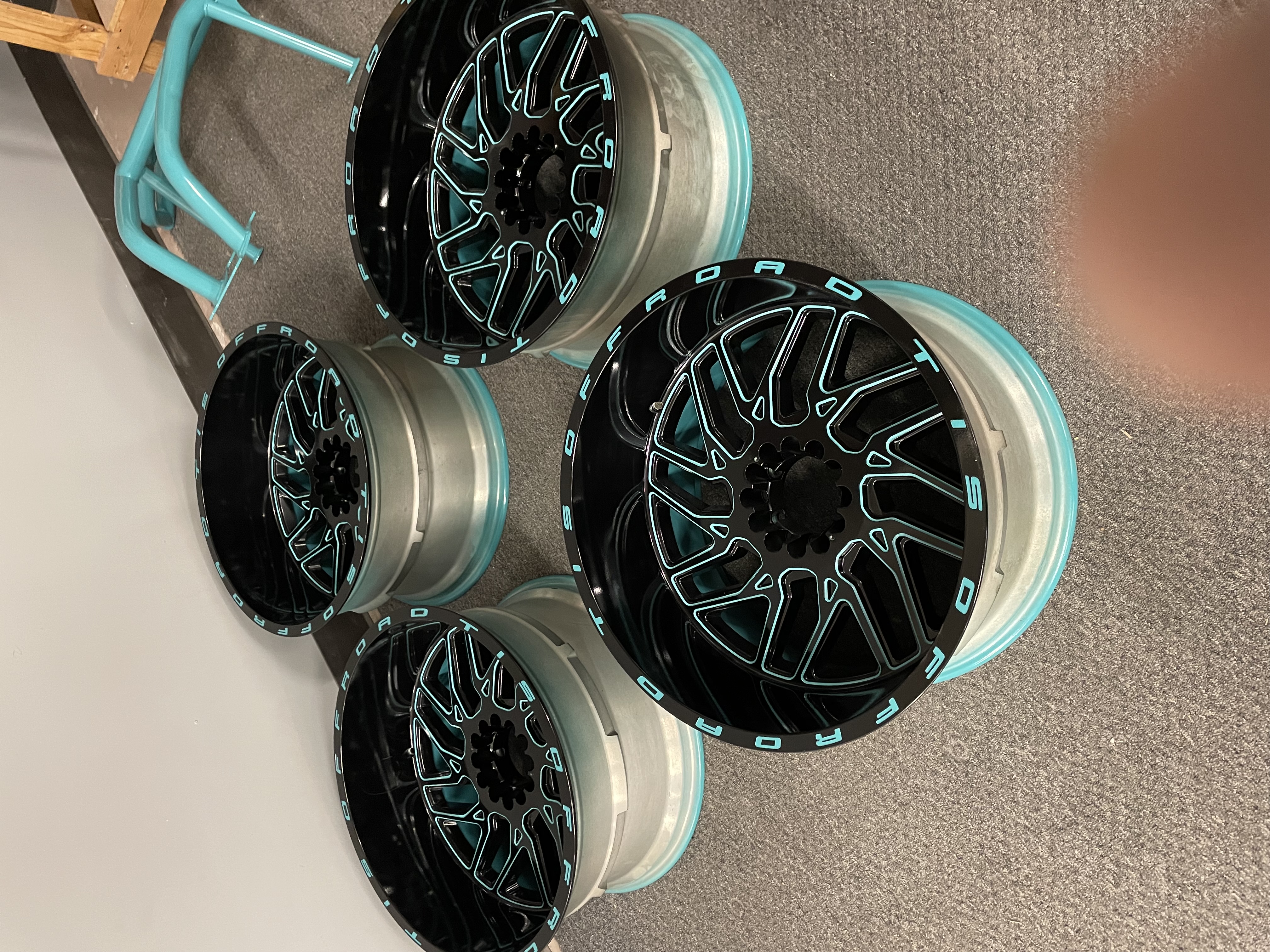 Pearl Turquoise and Ink Black Wheels | PRISMATIC POWDERS®