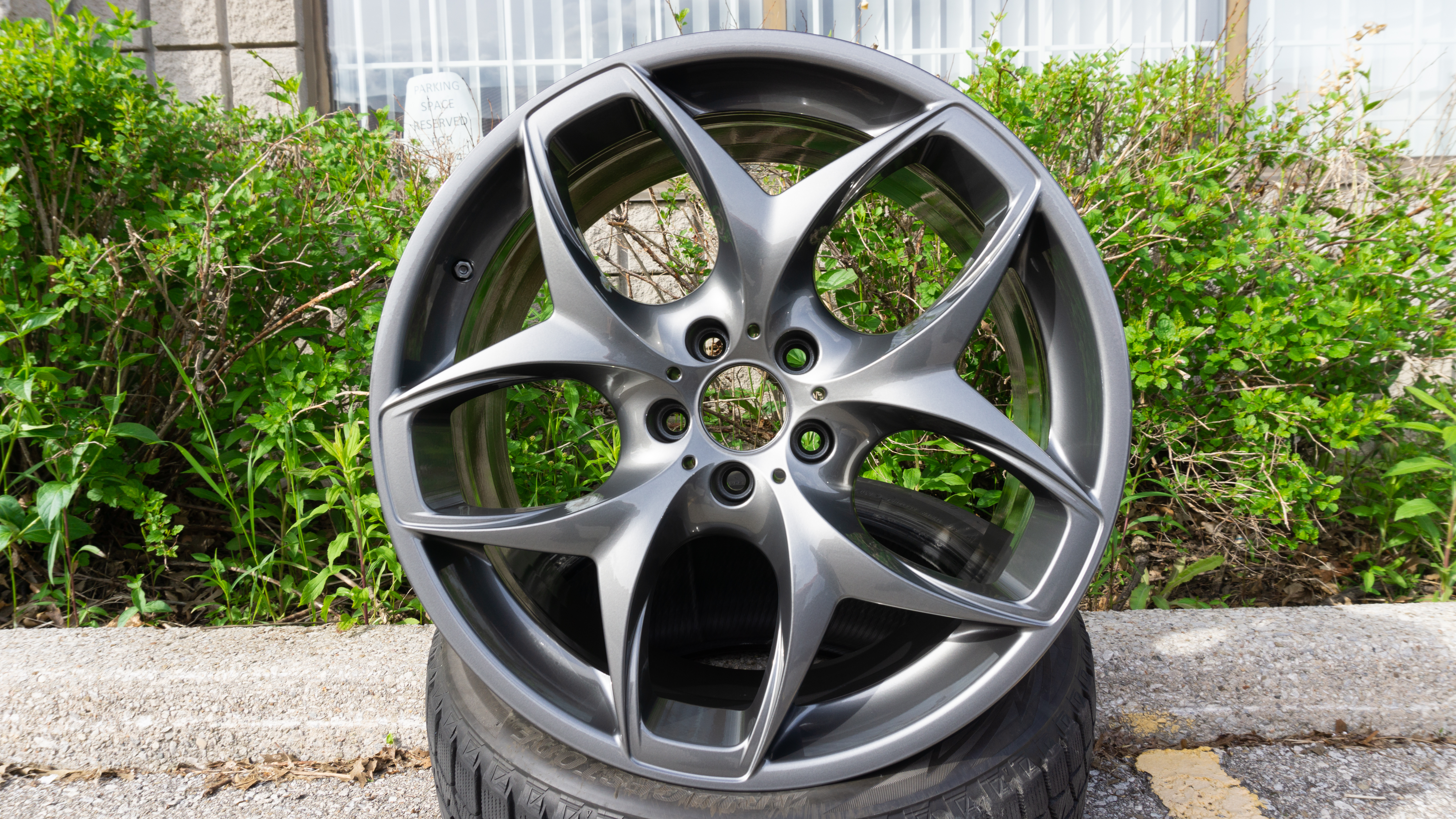 BMW Wheel coated with a Clear Vision and Ultra Black Chrome Finish ...