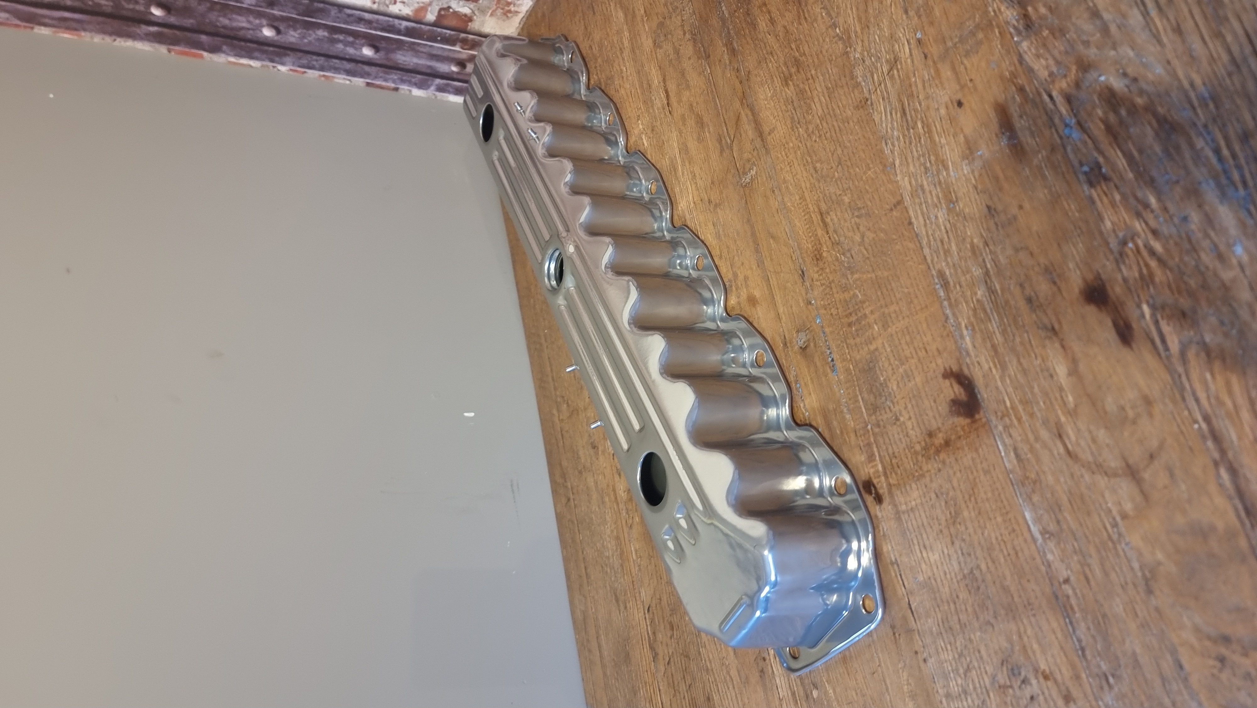 Powder Rocker Profile Smash 7 Rocker Cover using a Super Chrome Plus Finish | Prismatic Powders