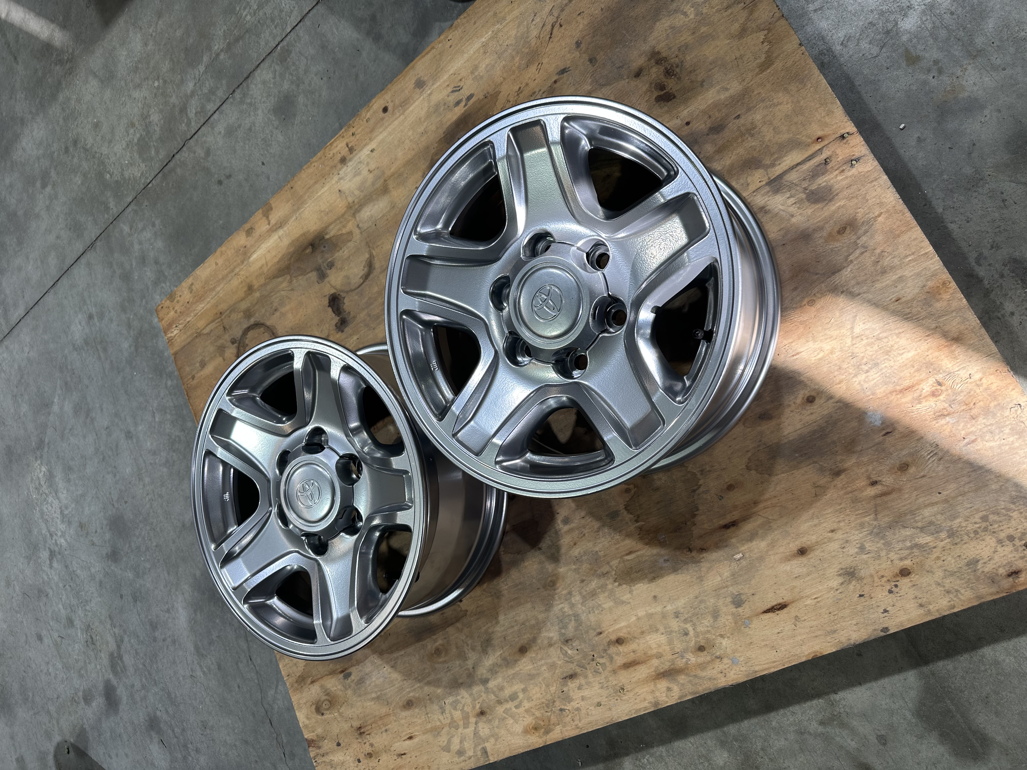 Powder Dipped Rims Prado Rims in a Polished Aluminum Finish | Prismatic Powders