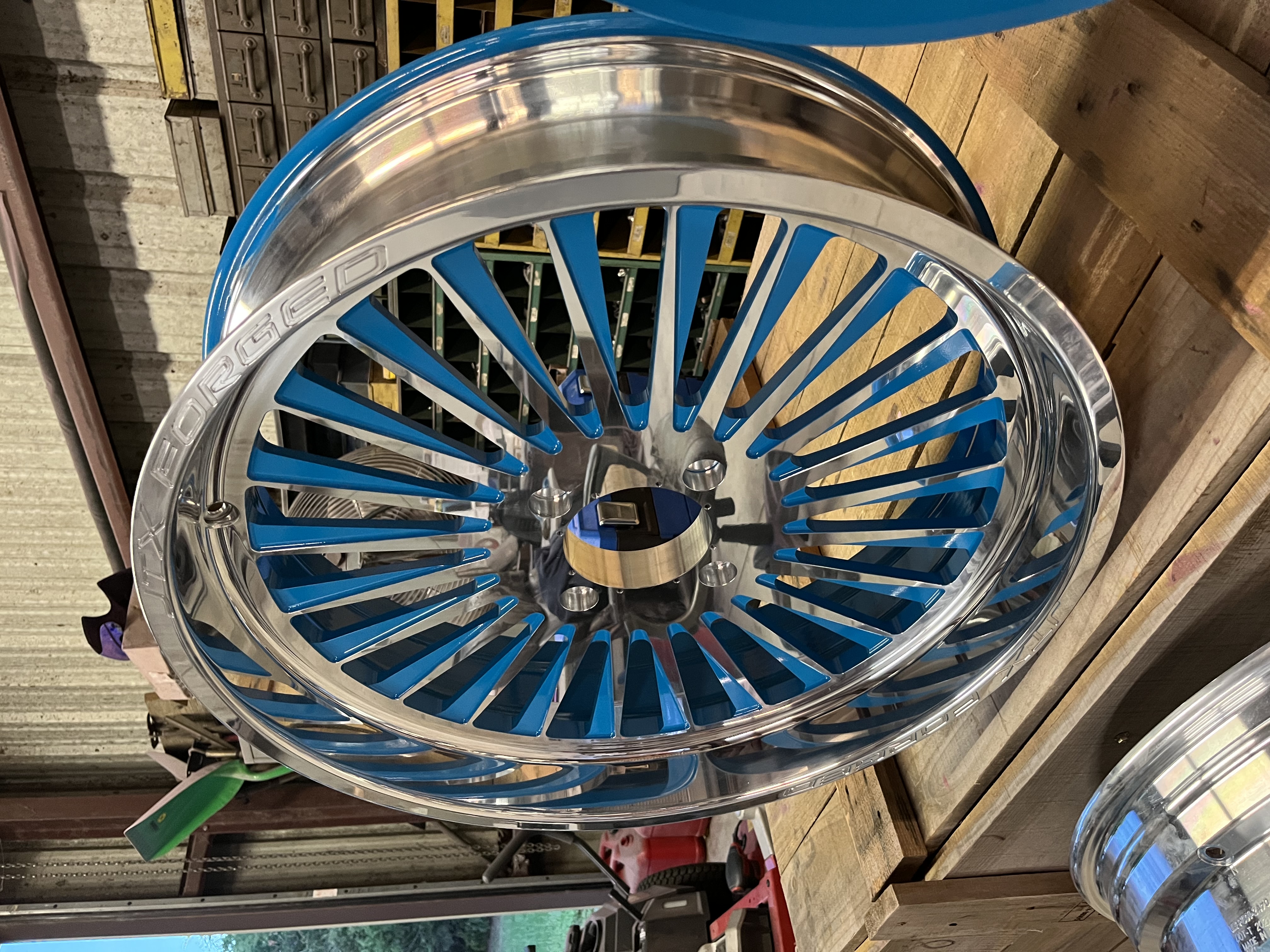 JTX Wheels finished in Octane Blue and Clear Vision | Prismatic Powders