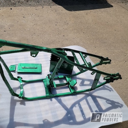 Powder Coating: Ink Black PSS-0106,Motorcycles,Motorcycle Frame,Disco Emerald PPB-7041,Casper Clear PPS-4005