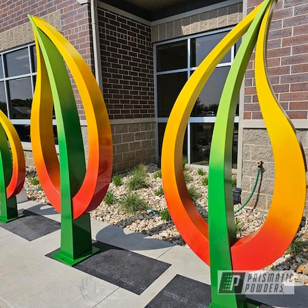 Powder Coating: Sublime PSS-5768,Multi Color Application,Tractor Green PSS-4517,Metal Art Sculpture,Metal Sculpture,Sculpture,Multi-Powder Application