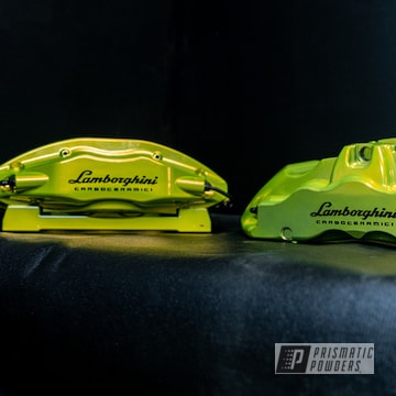 Glowing Yellow Lamborghini Calipers
