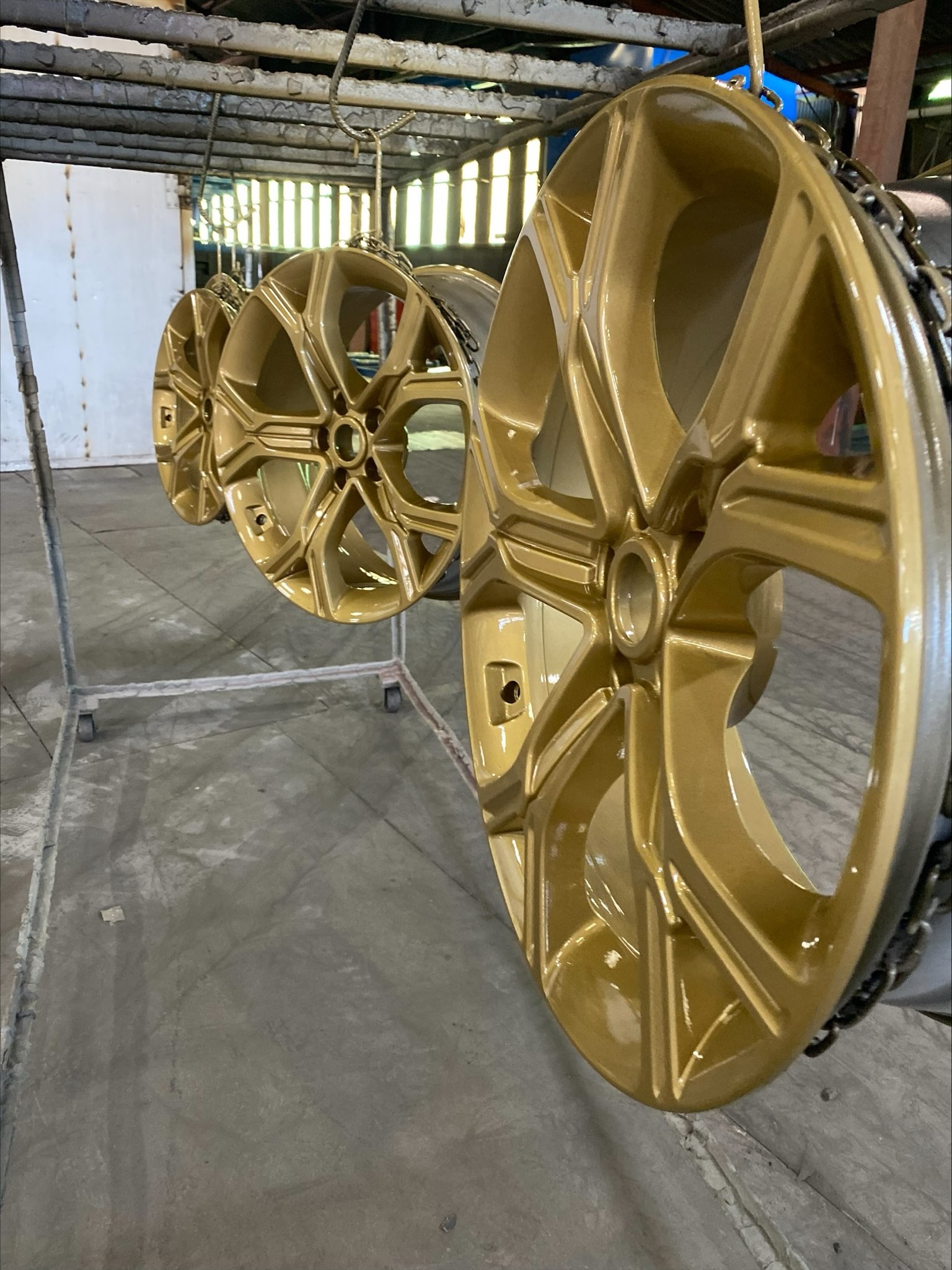 Gold Rims finished with a Candy Gold Finish | Prismatic Powders